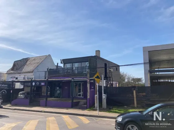 Vende Local En La Barra, Punta Dle Este Con 1 Dormitorio.