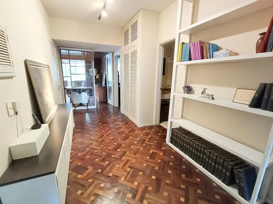 Venta Apartamento Tres Dormitorios, Dos Baños, Box, Terraza, Balcón, 100m2