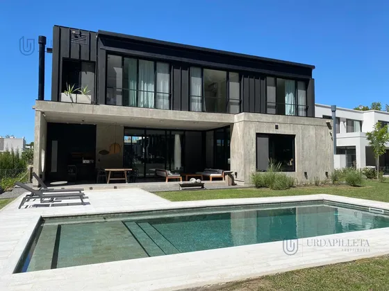 Casa En Venta En Pilara En La Calesa