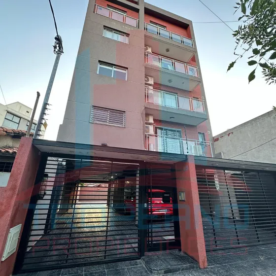 Departamento 2 Ambientes En Venta C/ Balcón Al Frente, Haedo, Provincia De Buenos Aires.