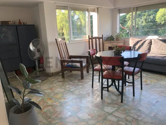 Luminoso Departamento De 3 Ambientes En Venta En Villa Madero