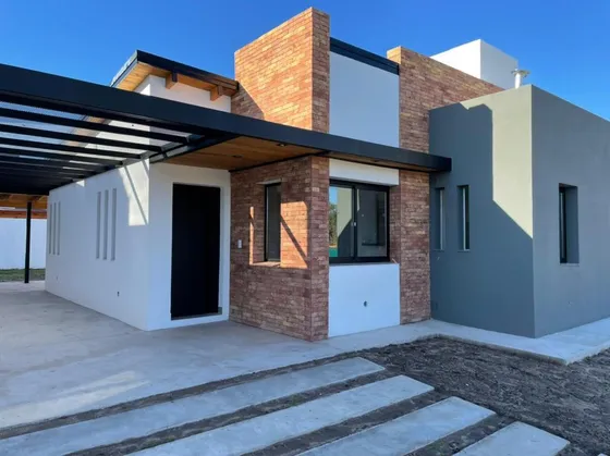 Casa En Venta Comarca De Allende Apto Bancor