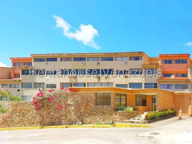 Bello Y Amplio Apartamento Duplex En Paraiso 2, Municipio Maneiro