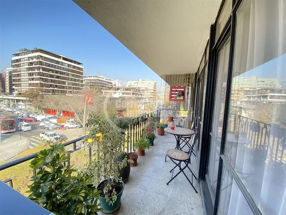 Departamento En Venta De 4 Dorm. En Las Condes