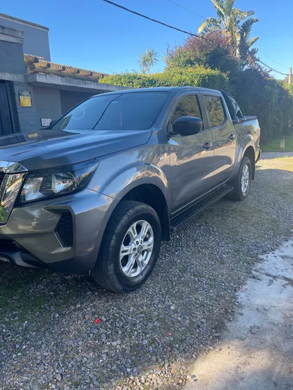 Nissan Np300 Frontier 2.5 Se Doble Cabina