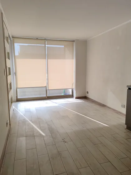 Arriendo Ñuñoa Calle Emilio Vaise 1d+1b, Metro Irarrázaval 