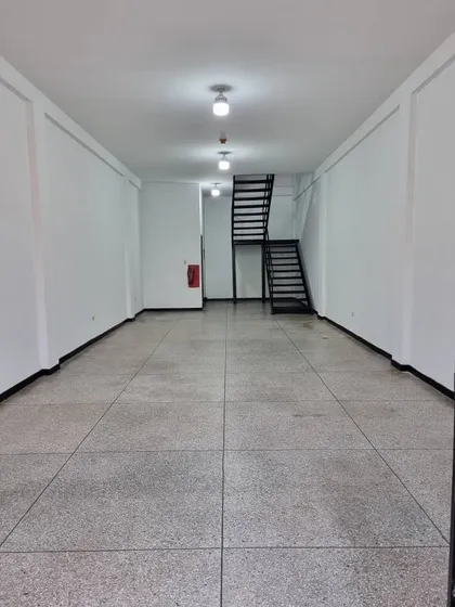  Local Comercial  Ubicado En La Candelaria Calle Rangel/soublette 