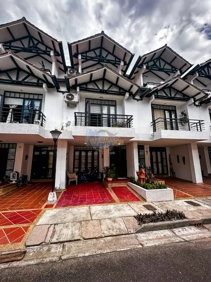 Casa En Venta En El Conjunto Pacande, Villavicencio