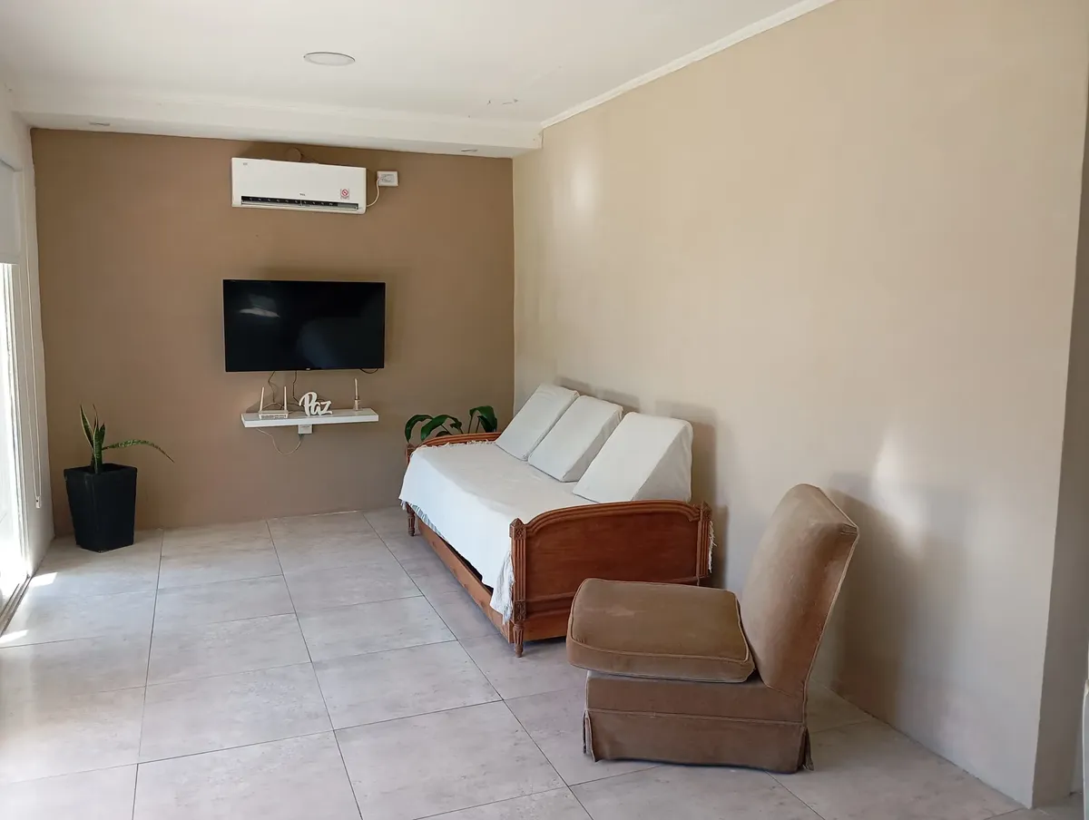 Well-Equipped House for Enjoying with Friends or Family. 10 Minutes by Car from the City Center, 5 Minutes from Costanera/Playa Nebel Beach and San Carlos Park