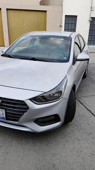 Hyundai Accent 1.6 Hb Gl Mt