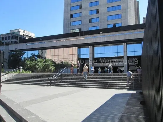 Oficina En Alquiler De 220mts² En Torre Humboldt