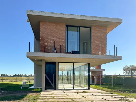 Alquiler De Casa 4 Ambientes En Lares De Canning