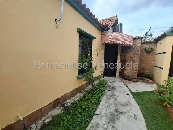 Casa En Venta Urb Plaza Dorada Araure - #25-23683 Jm Rah