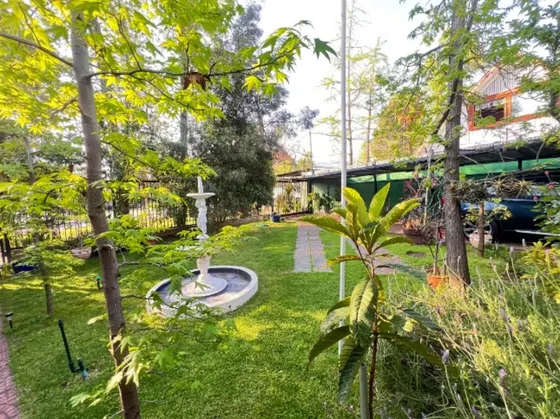 Casa En Venta De 6 Dorm. En Vitacura