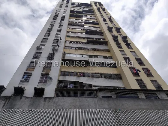 Vendo Apartamento En San Martin Lisbet Seijas #25-24173