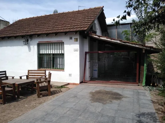 Casa En Venta - 2 Dormitorios 1 Baño - Cochera - 400mts2 - El Cazador, Escobar