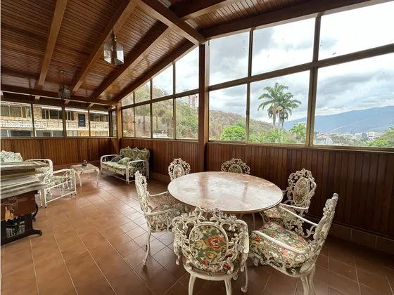 Se Vende Casa 520m² 4h/2b+2v/6p Colinas De Bello Monte