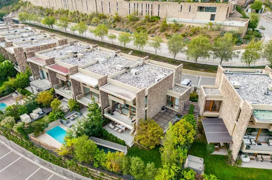 Casa En Venta De 4 Dorm. En Vitacura Condominio Tasa 2%