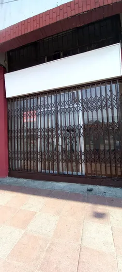 Excelente Local Comercial A Pasos Del Metro Ciudad De Niño.