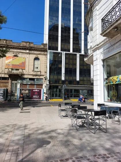 Local Comercial En Barrio Centro, Plaza Del Soldado, Santa Fe