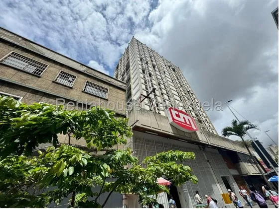 Db Apartamento En Venta Amoblado Avenida Fuerzas Armadas 25-23924