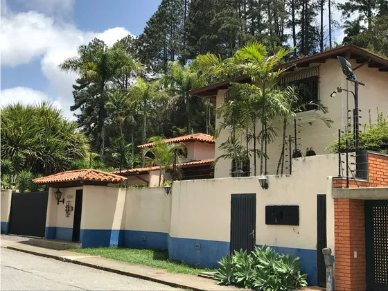 Vendo Casa 558m2 5h+2s/5.5b+s/7p La Lagunita C. Club 3148