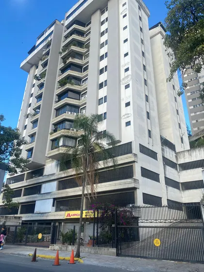 Venta Apartamento En Los Chaguaramos 121mts.