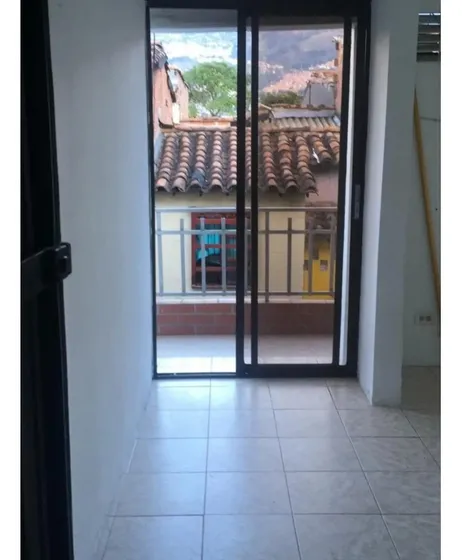 Apartamento En Medellin, Barrio Florencia. Se Vende 
