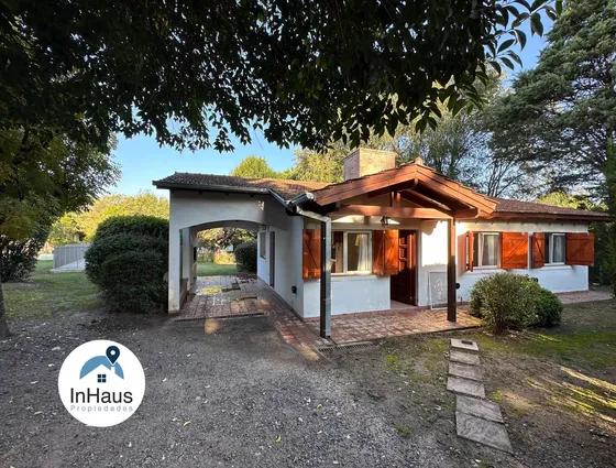 Casa Con Pileta En Barrio Egloff En Villa General Belgrano