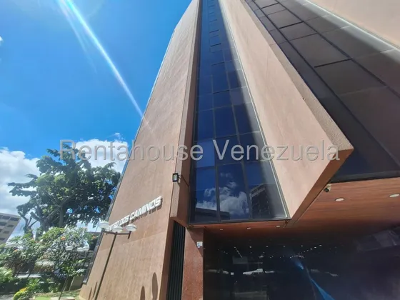 Gabriela Garcia Mls 25-15322 Alquiler Oficina En Los Dos Caminos Con Estacionamiento.