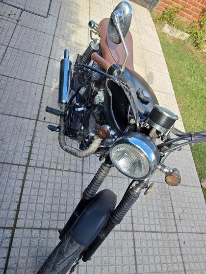 Moto Café Race Mondial