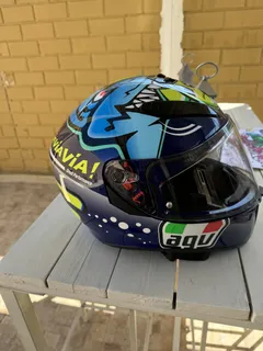 Casco agv usado sale