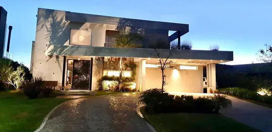 Casa  En Alquiler En Tipas, Nordelta, Tigre