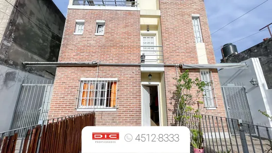 Casa 3 Dormitorios Venta - Carapachay