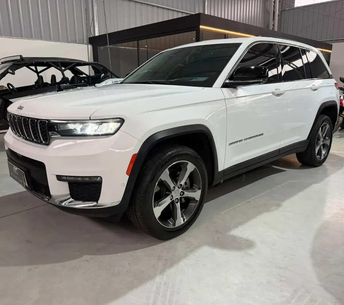 Jeep Grand Cherokee 3.6 Limited 286hp Techo + Llantas 18