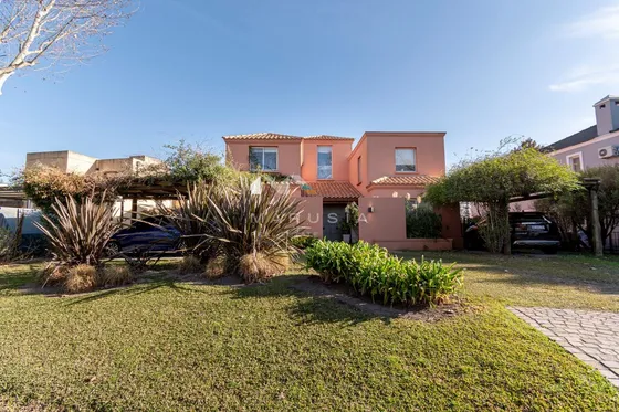 Casa  En Venta En Ayres Del Pilar, Pilar, G.b.a. Zona Norte