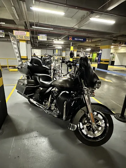 Harley Davidson Ultra Glide