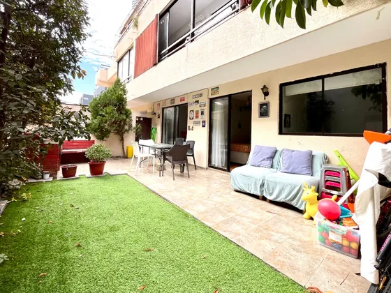 Departamento En Venta Con Patio Las Condes Metro Manquehue