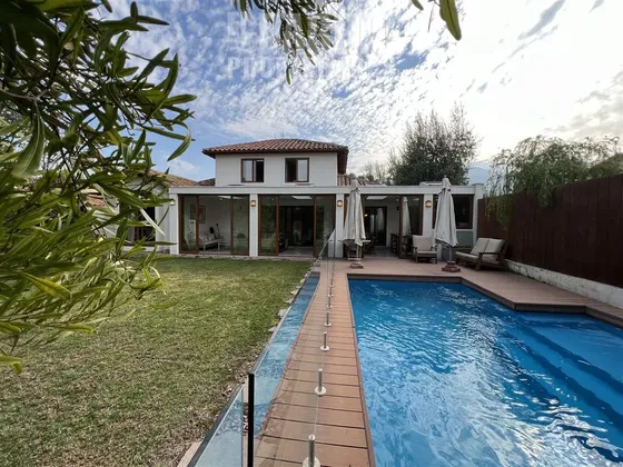 Casa En Venta En Chicureo, Piedra Roja