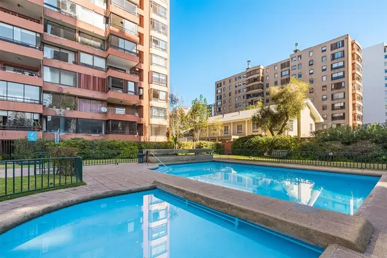Departamento En Venta De 4 Dorm/3 Baños 1e 1b En Las Condes