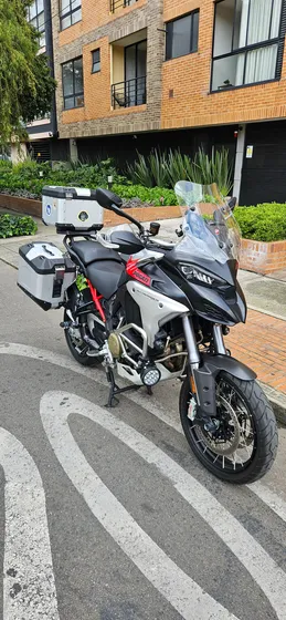 Multistrada V4 Rally