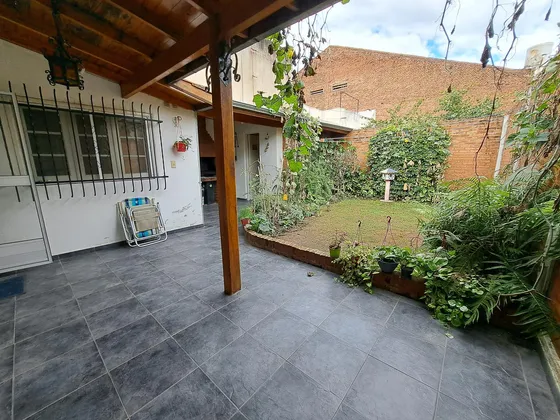 Ph En  Venta Con Jardin Y Cochera