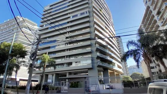 Departamento En Venta En  Puerto De Olivos, Dos Ambientes Con Cochera.
