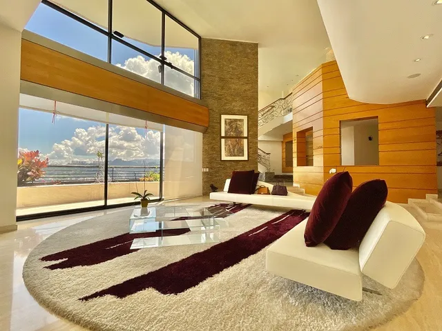 Ph De Lujo En Venta 1100 M2 En Colinas De Valle Arriba