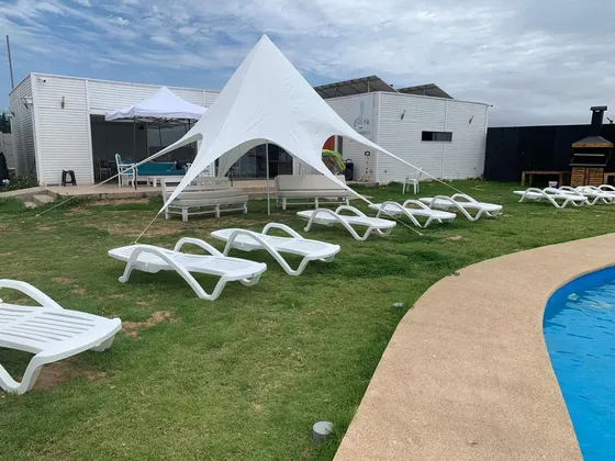 Parcela Uso Habitacional, Corporativo Muy Amplio Y Piscina