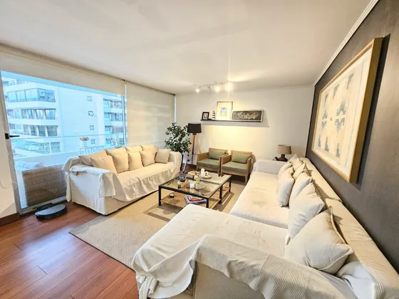 Excelente Departamento Con Insuperable Ubicación Y Rooftop.