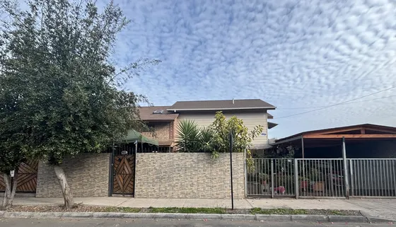 Casa Aislada En Consolidado Conjunto Residencial De Buin