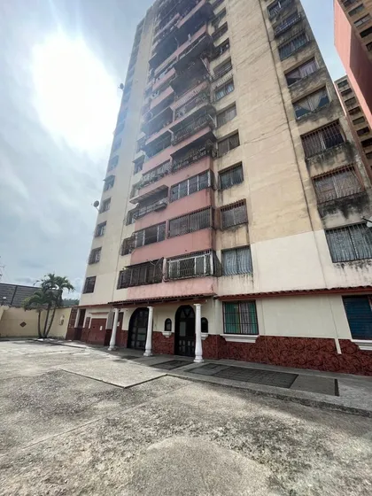 En Venta Lindo Apartamento En Residencias Miraflores, Los Teques Kh
