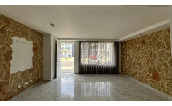 Alquiler De Hermosa Casa Esquinera Bulevar Del Bosque Pereira