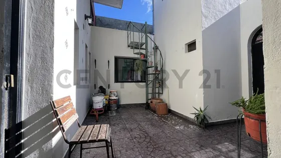 Venta - Casa Interna A Reciclar, 3 Dormitorios - Pichincha, Rosario  Rodríguez 170 Bis